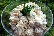 Sałatka z młodych ziemniaków do grilla ze smażoną cebulką