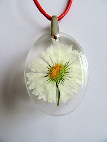 naszyjnik ze stokrotką