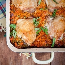 Kurczak pieczony z ryżem i warzywami