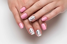 W poprzednich wpisach pokazaliśmy Wam pomysły na wiosenny pedicure oraz inspiracje na wiosenny manicure 