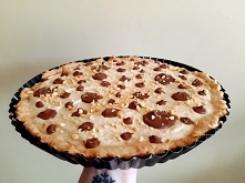 Tarta z kremem orzechowym. Link do przepisu poniżej.