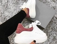 Jak wyczyścić białe buty? 3 TOP sposoby!