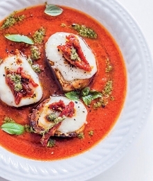 krem pomidorowy z grzankami z mozzarellą