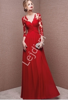 Długa czerwona szyfonowa suknia wieczorowa. Pięknie marszczona na biuście. Zdobiona koronką. Plecy podkreślone guziczkami. lejdi.pl