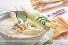 Zupa krem ze szparagów z winem