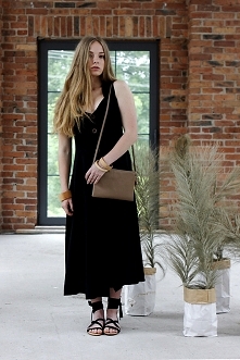 Nodo Bag S ciemny beż mała kopertówka z paskiem