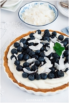 Tarta z borówkami i białą czekoladą