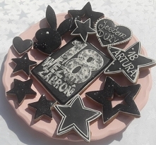 Pierniczki na 18-ste urodziny.