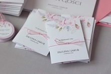 eleganckie zaproszenia ślubne z delikatną nutą pudrowego różu