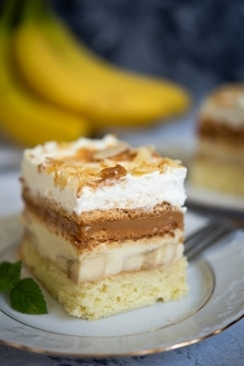 Bananowa krówka na biszkopcie