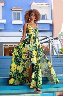 Przepiękna kwiatowa sukienka w odcieniach zielono żółtych. lejdi.pl