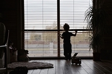 Żaluzje bambusowe w kolorze GRAHAM w pięknym drewnianym domu Julii Rozumek 

Julia zaufała Naszym Domowym Pieleszom, jeśli chodzi o zasłonięcie okien :)