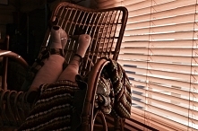 Żaluzje bambusowe w kolorze GRAHAM w pięknym drewnianym domu Julii Rozumek 

Julia zaufała Naszym Domowym Pieleszom, jeśli chodzi o zasłonięcie okien :)