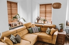 Żaluzje bambusowe 25mm w kolorze GRAHAM to wybór Pauli :)
Jak Wam się podoba to kolorowe wnętrze?

FOTO: Paula Tomulik
ŻALUZJE: Nasze Domowe Pielesze