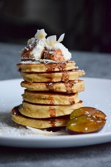 Bezglutenowe placki bananowe FIT. Przepis po kliknięciu w zdjęcie.