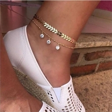 Dwie bransoletki na kostkę ...