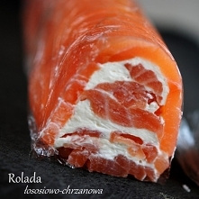 rolada łososiowo-chrzanowa