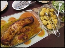 Pieczone żeberka wieprzowe w musztardzie z cebulką