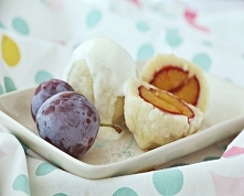 Wykorzystujemy do nich ugotowane ziemniaki. Najlepiej z poprzedniego dnia. Można więc wykorzystać te, które zostaną z obiadu. 