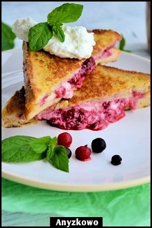 Tosty francuskie z malinami i mascarpone