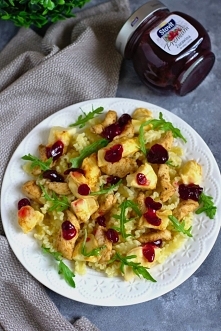 Makaron z kurczakiem, oscypkiem i żurawiną