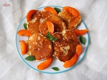 Racuszki jaglane z jabłkami