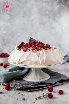 Malinowa beza - Najlepsze przepisy | Blog kulinarny - Wypieki Beaty