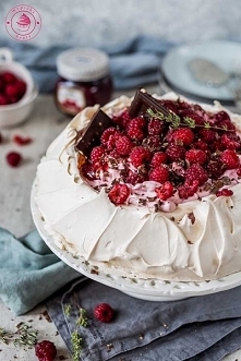 Malinowa beza - Najlepsze przepisy | Blog kulinarny - Wypieki Beaty