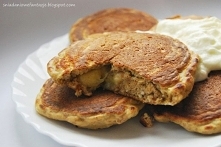 banan w kokosowym cieście z jogurtem bałkańskim