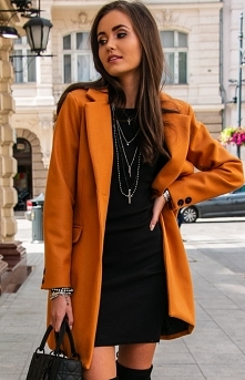 Wełniany płaszcz musztardowy Roco P012