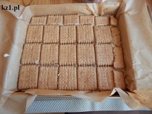 Napoleonka - proste ciasto z budyniem i herbatnikami bez pieczenia.