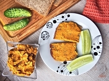 pasta z ciecierzycy i suszonych pomidorów