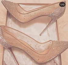 Hej dziewczyny, szukam takich butków na polskich stronach i nie mogę znaleść. Może ktoś wie gdzie mogę takie znaleść ?