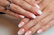 Co uważacie na temat tych paznokci? Miałyście/robiłyście takie paznokcie? Robię od kilku lat hybrydowe paznokcie i zastanawiam się czy warto uczyć się takiego zdobienia dla klie...