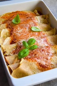 Zapiekane naleśniki gryczanej bolognese na bogato. Przepis po kliknięciu w zdjęcie.