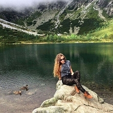 KUPON RABATOWY -10% DO WYKORZYSTANIA NA STRONIE SZWENDAMSIE. PL: ZSZYWKA
Karina w naszym Wilku nad Zielonym Stawem Kieżmarskim (Tatry, Słowacja), dzięki @goldilox_official :) #t...