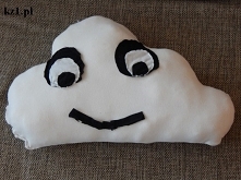 Poduszka w kształcie chmurki.