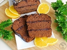 Szybki piernik przekładany powidłami śliwkowymi