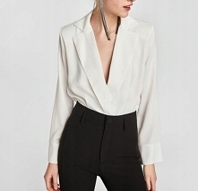 Koszula damska klasyczna, przypominająca krojem marynarkę. Elegancja i klasa w jednym.