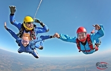 Skok ze spadochronem