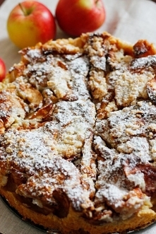 drożdżowiec z jabłkami