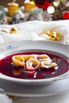 Pierogi i uszka z pieczarkami i cebulką. Przepis po kliknięciu w zdjęcie.