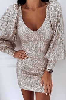 Cekinowa sukienka na sylwes...