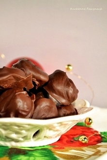 Śliwki w czekoladzie z rumem