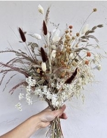 simple dry flower bouquet