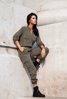Kombinezon khaki 
Loop-brand - polska marka