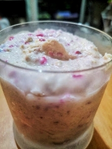 Keto lody jako bomba tłuszczowa, tylko 2 g węglowodanów na porcję. Wykorzystuje tutaj połączenie masła i mascarpone. Dlaczego masło zamiast oleju kokosowego, ponieważ jest ono b...