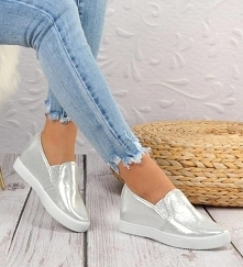 Wygodne trampki na wiosnę od Pantofelek24.pl