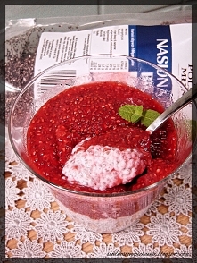 Kokosowo-truskawkowy pudding z chia