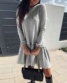 CODZIENNA SUKIENKA Z DŁUGIM RĘKAWEM FALBANA